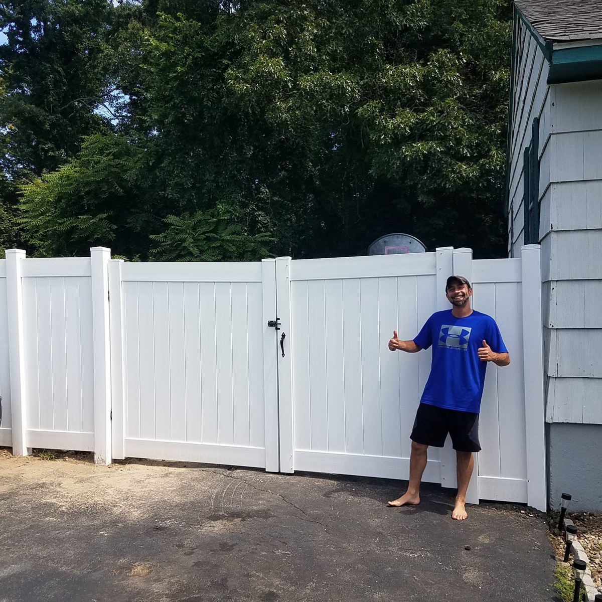 Vinyl fence customer project photo 30